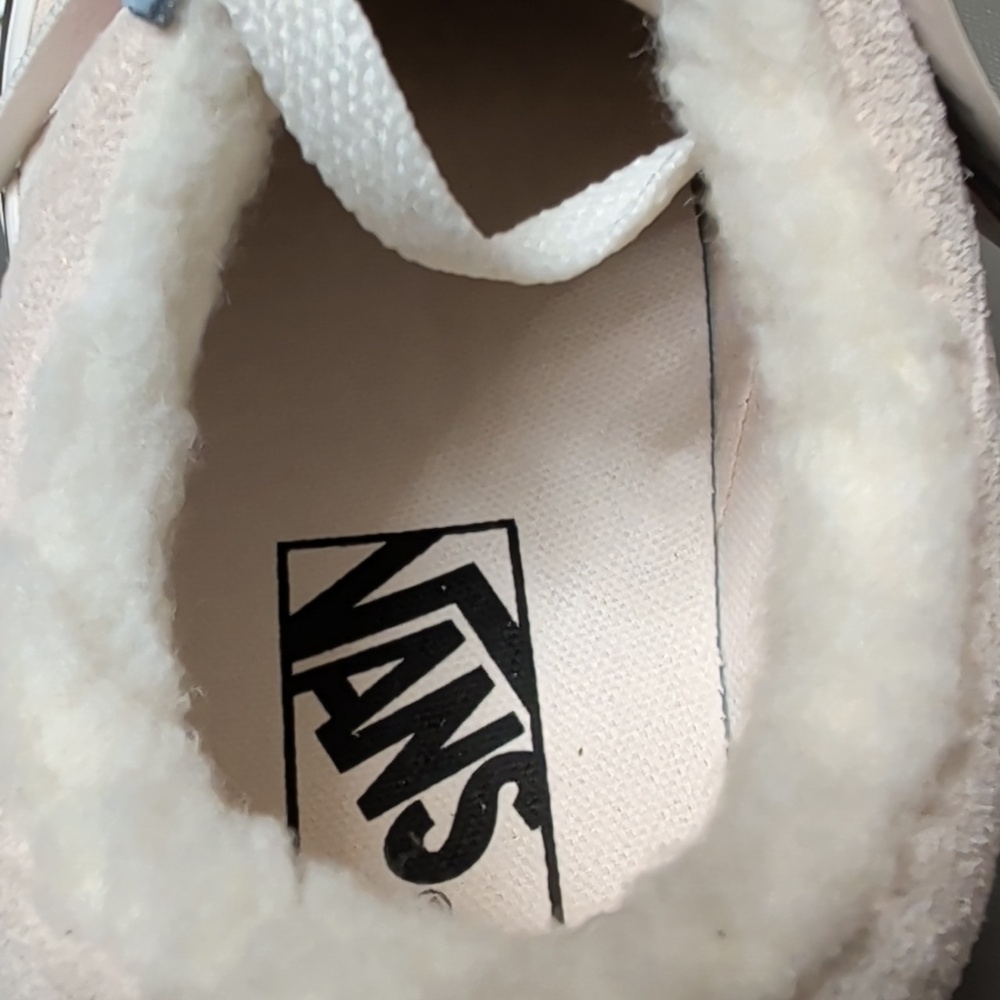 Vans Women’s Old Skool Suede Cozy Sherpa Sneakers Size 6.5 NWT MSRP $95 - Picture 10 of 10